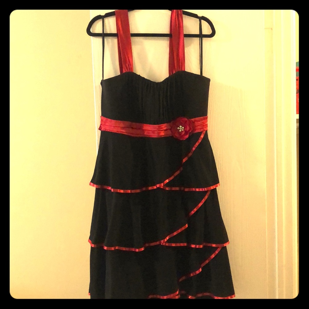 Black and Red Ruffled Midi Dress